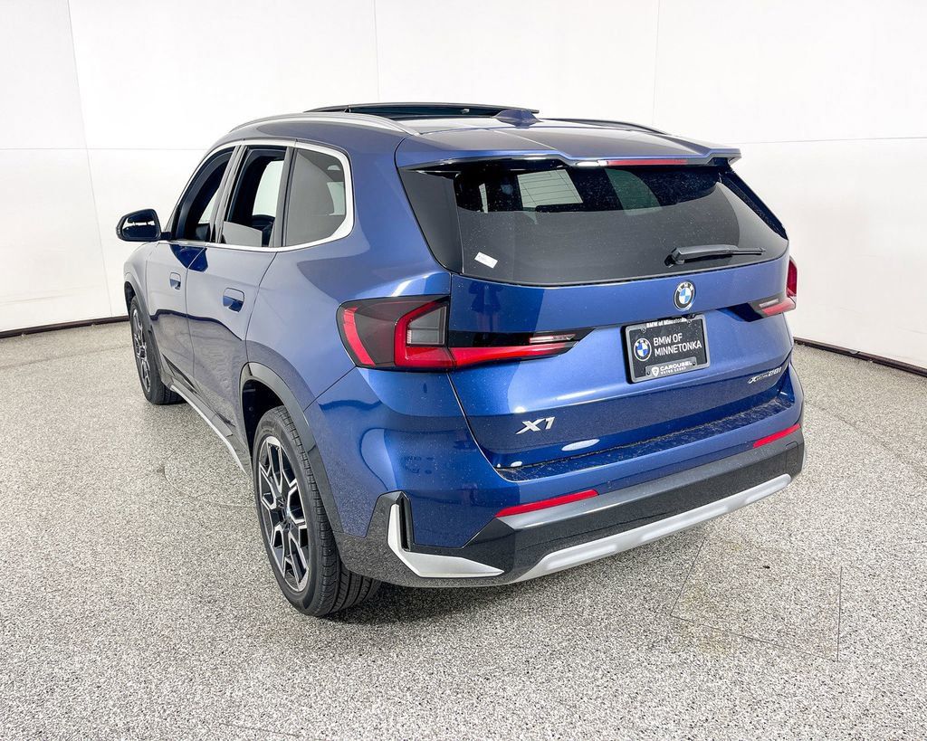 Thumbnail: 2025 BMW X1 - 16