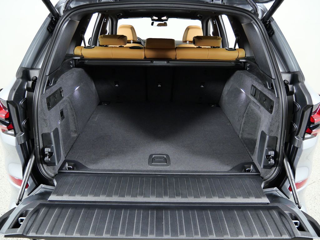 Thumbnail: 2026 BMW X5 - 28