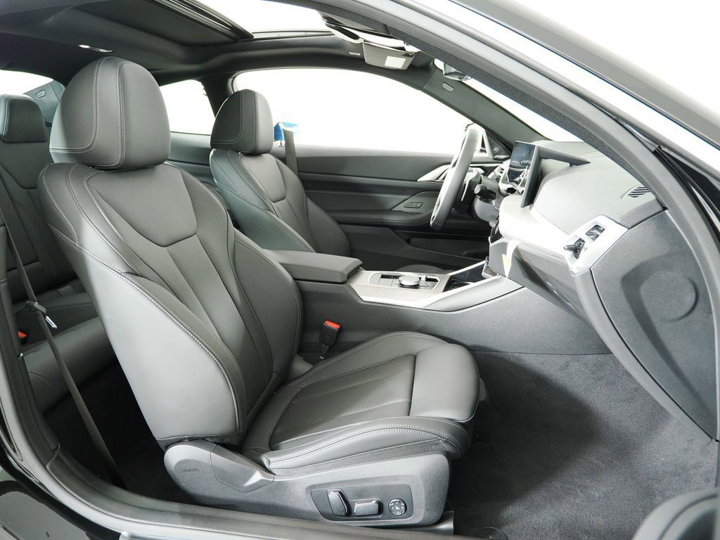 Thumbnail: 2026 BMW 4 Series - 23