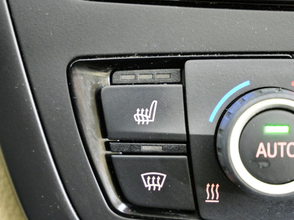 Thumbnail: 2015 BMW 3 Series - 47