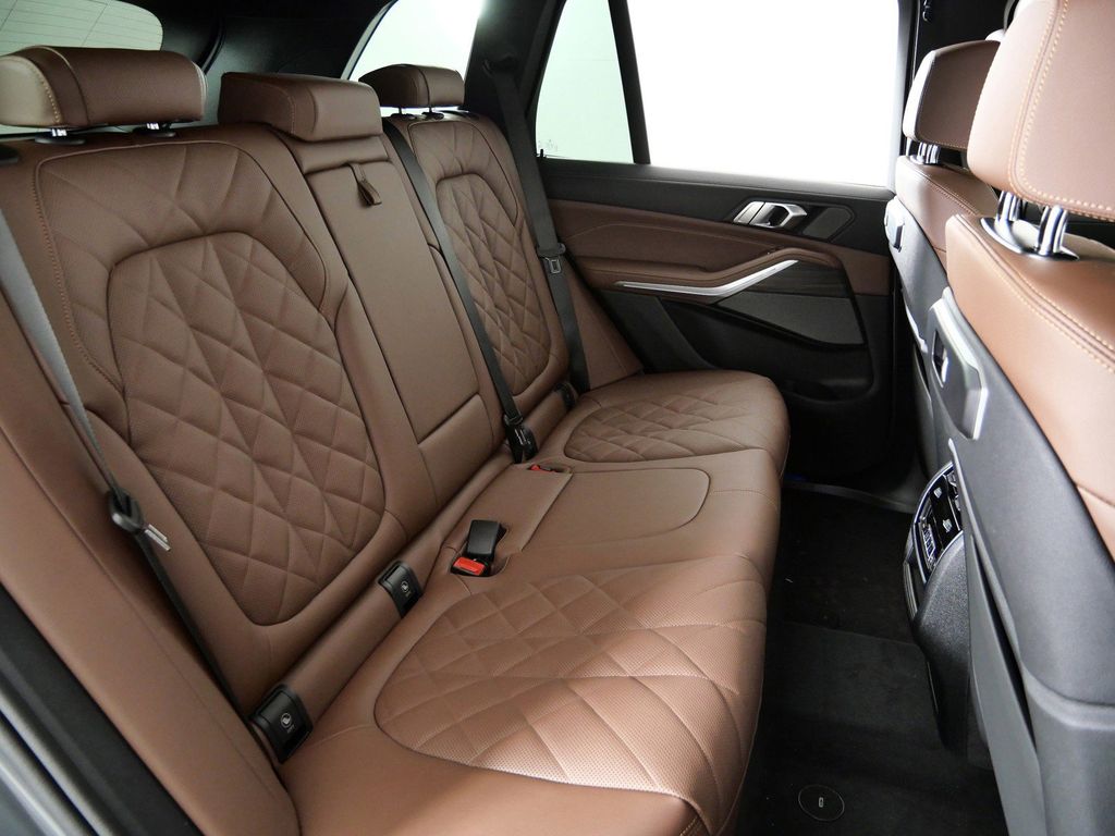 Thumbnail: 2026 BMW X5 - 27