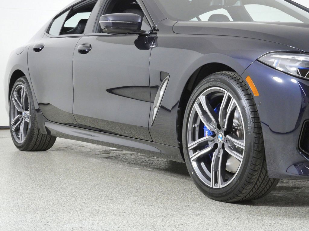 Thumbnail: 2026 BMW 8 Series - 6