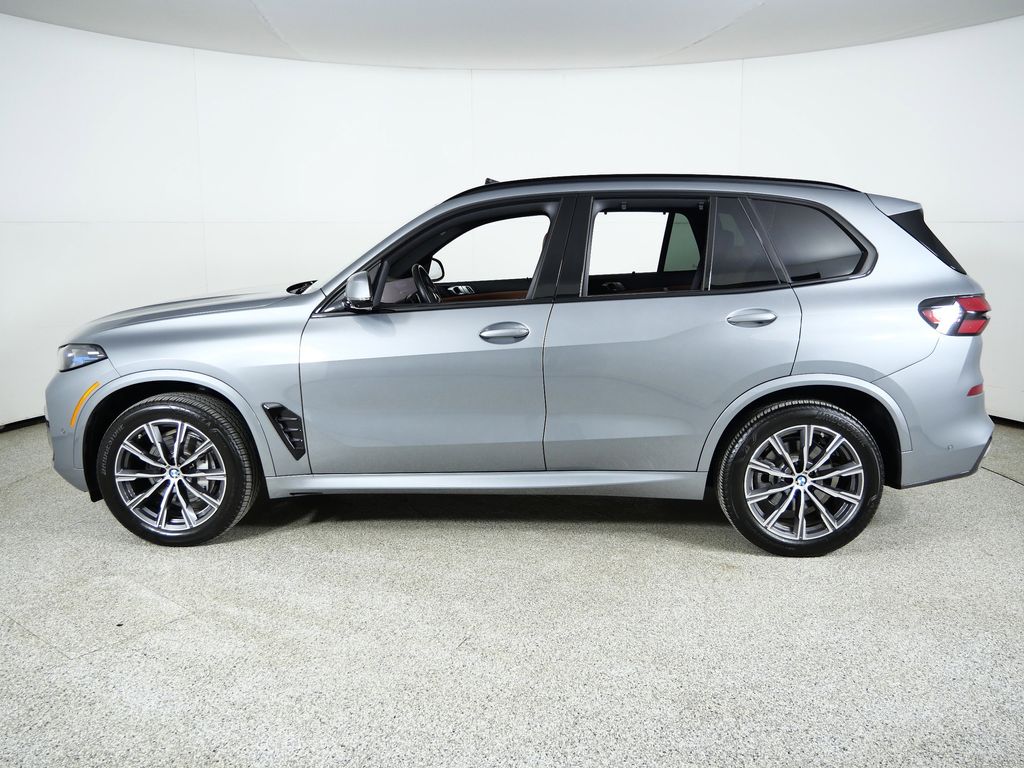 Thumbnail: 2025 BMW X5 - 18