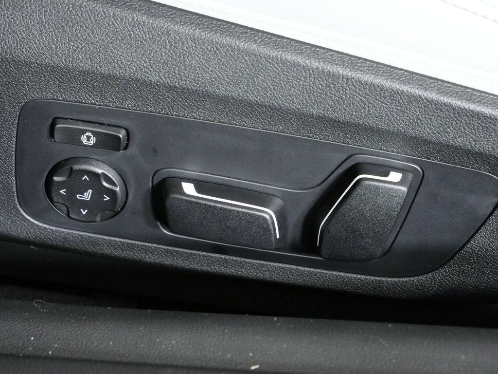 Thumbnail: 2026 BMW M4 - 35