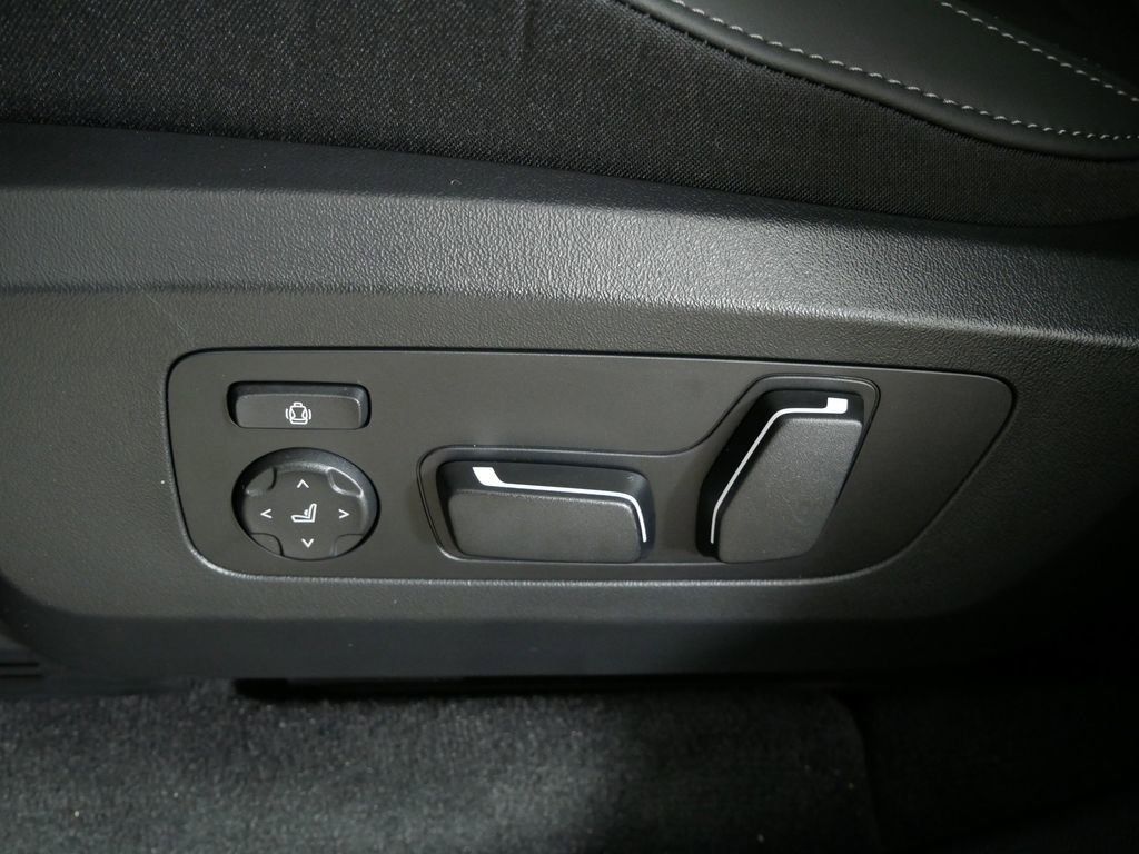 Thumbnail: 2025 BMW X3 - 37