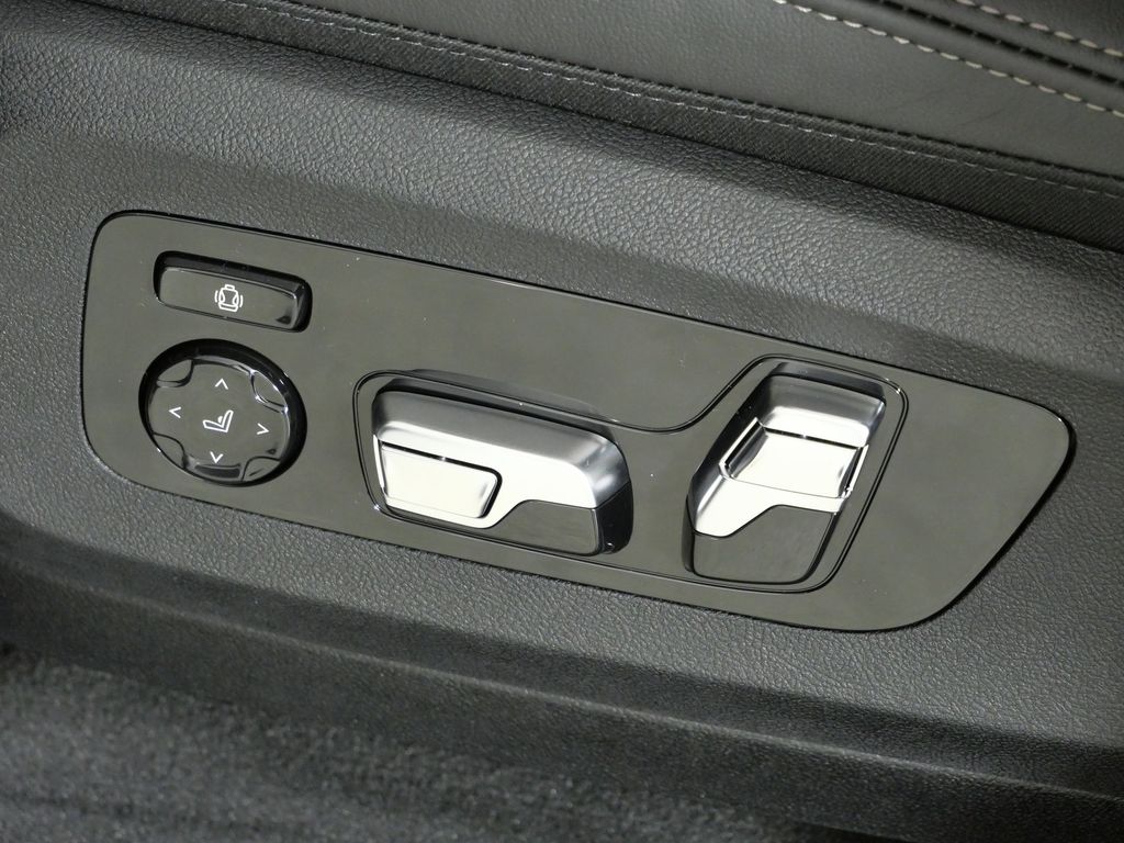 Thumbnail: 2026 BMW X6 - 39