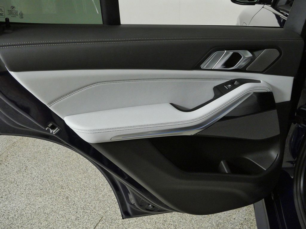 Thumbnail: 2026 BMW X5 - 31
