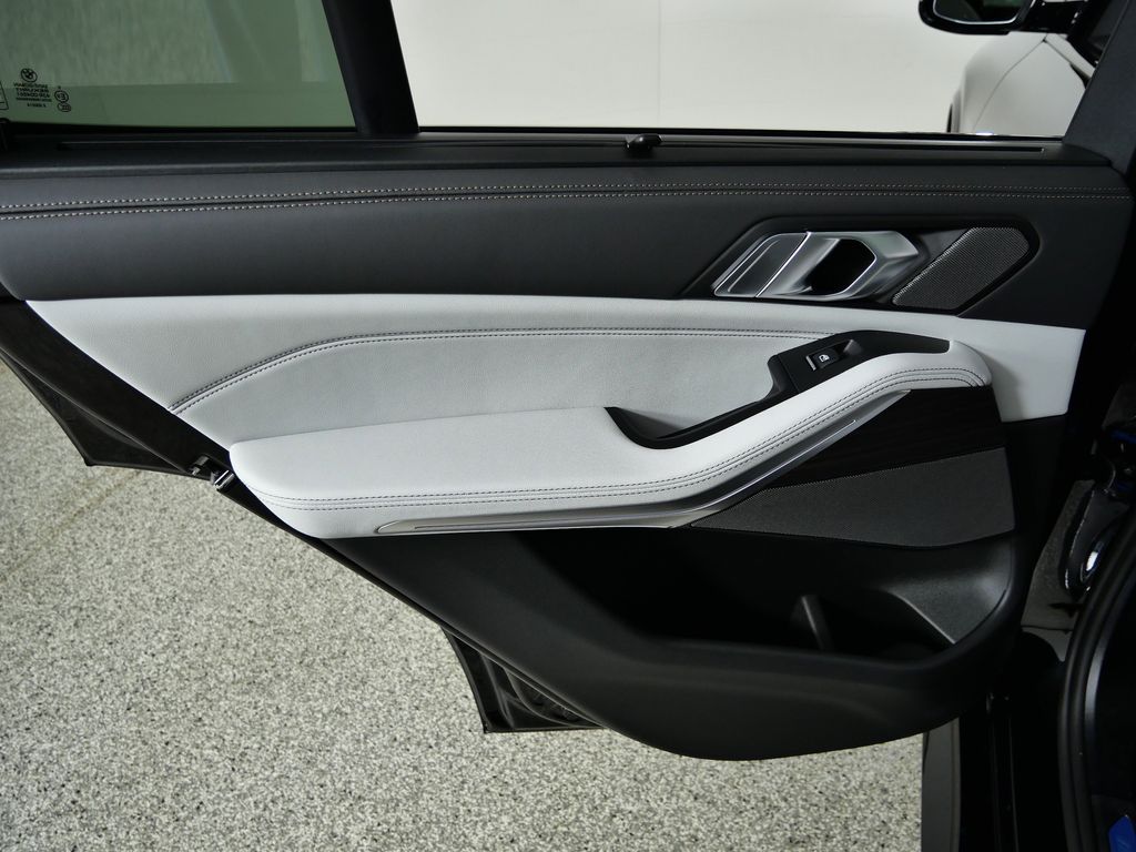 Thumbnail: 2026 BMW X5 - 31