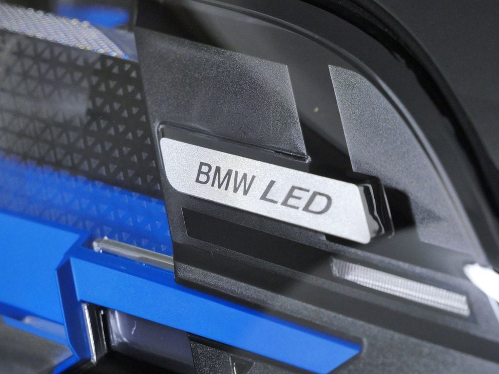 Thumbnail: 2026 BMW X5 - 4