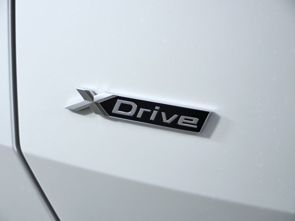Thumbnail: 2026 BMW X3 - 14