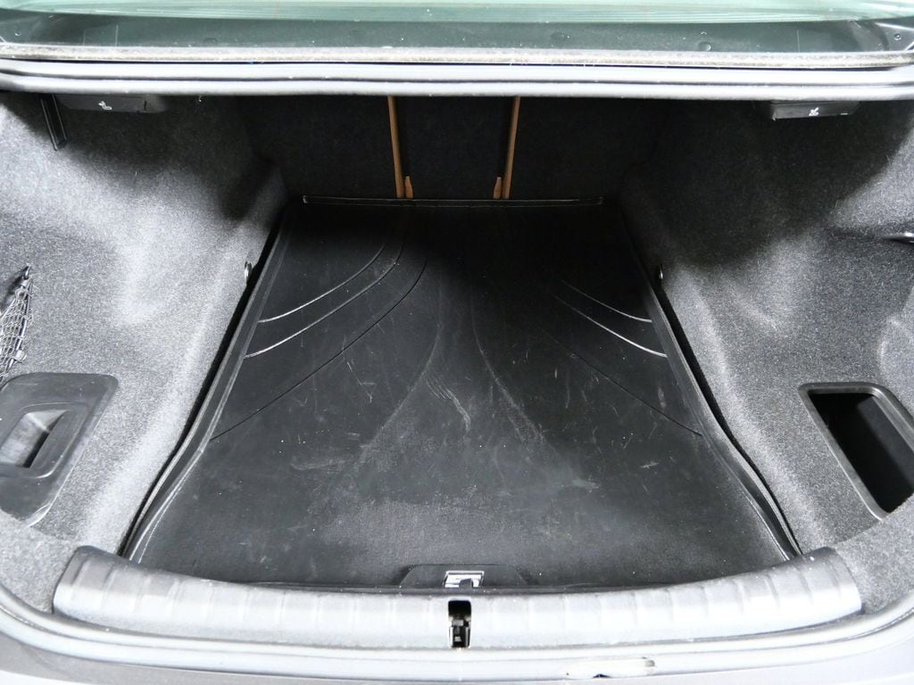 Thumbnail: 2021 BMW 5 Series - 28