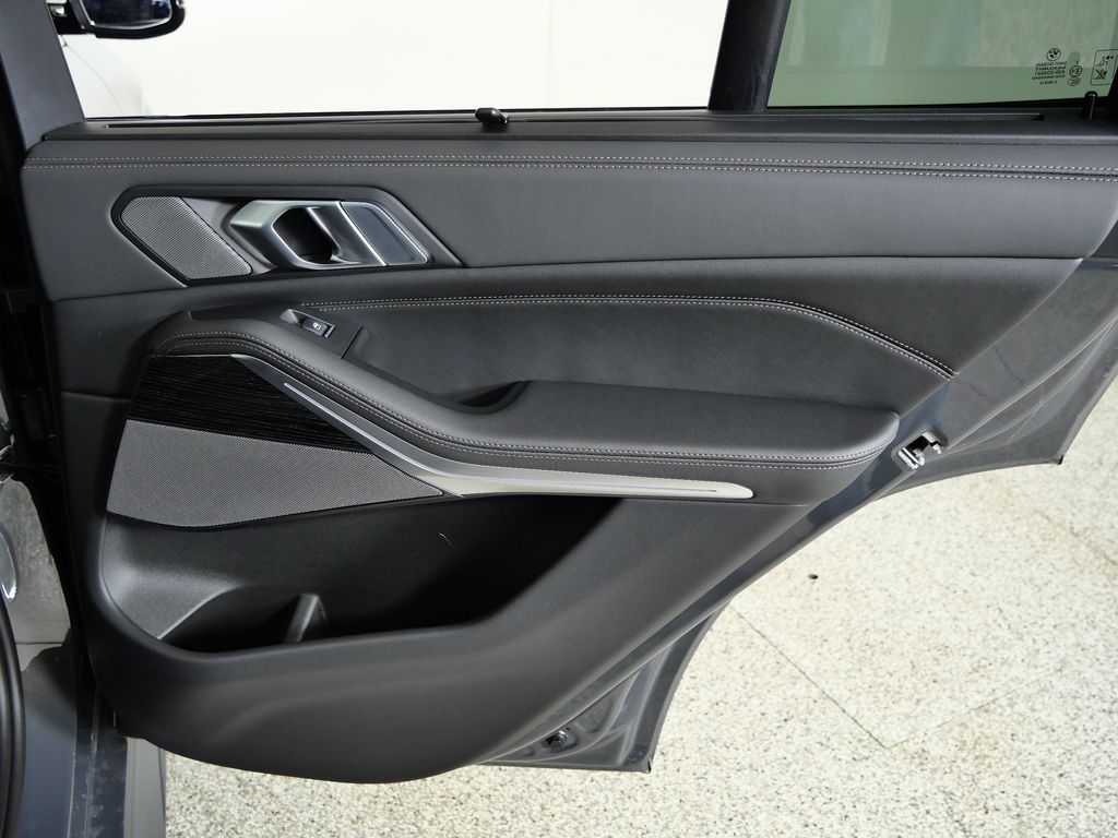 Thumbnail: 2026 BMW X5 - 23