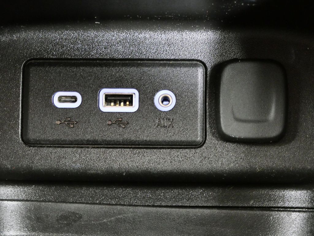 Thumbnail: 2021 Chevrolet Equinox - 43