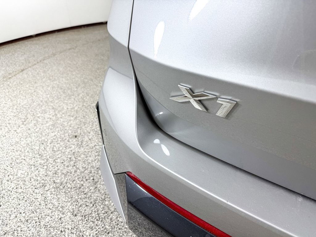 Thumbnail: 2025 BMW X1 - 15