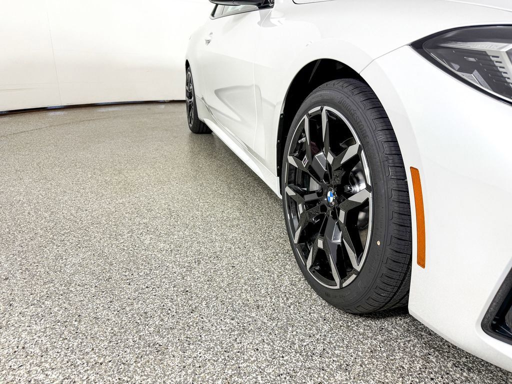 Thumbnail: 2026 BMW 4 Series - 11