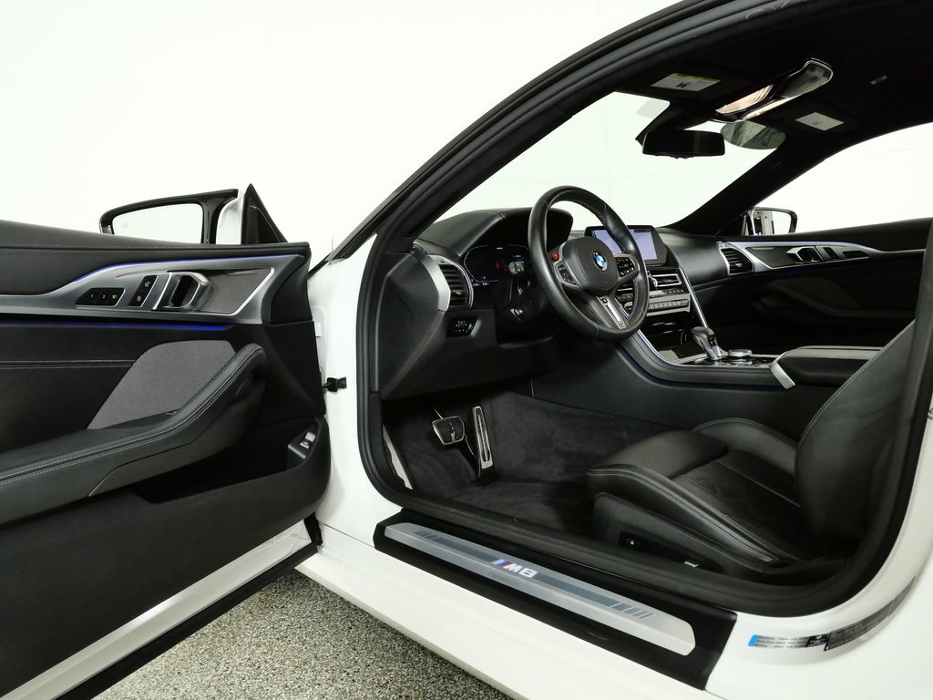 Thumbnail: 2020 BMW M8 - 31