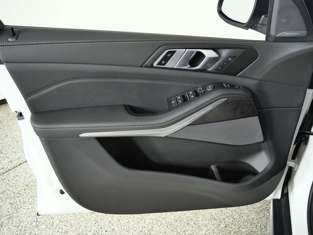 Thumbnail: 2024 BMW X5 - 39