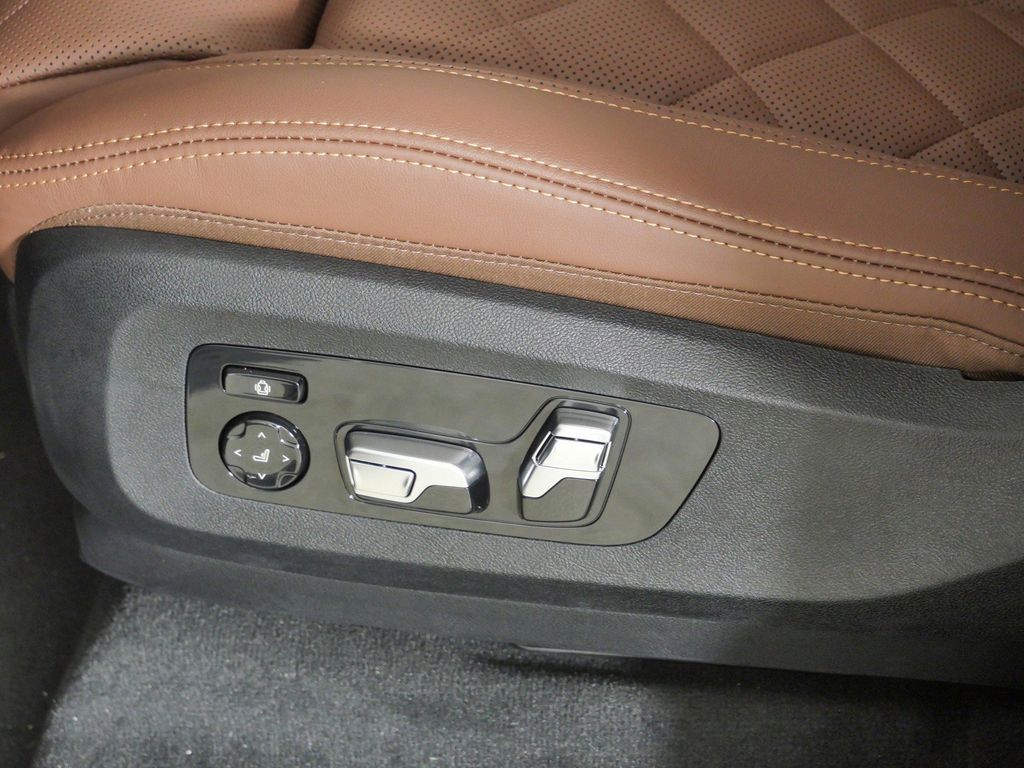 Thumbnail: 2026 BMW X5 - 39