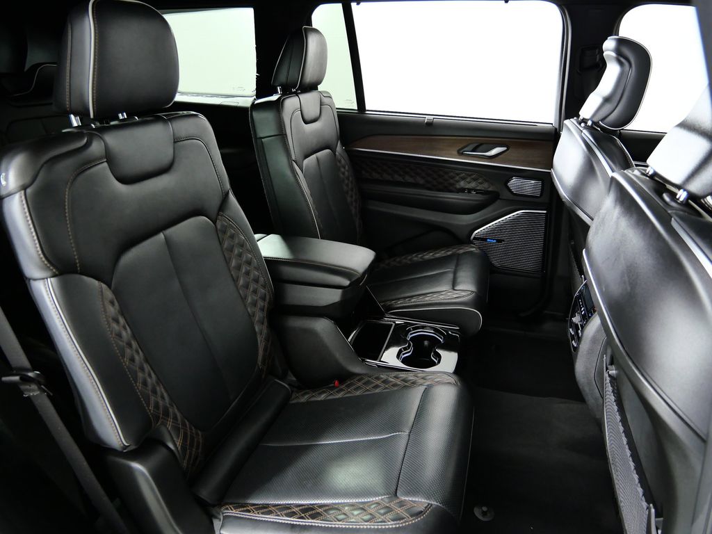 Thumbnail: 2023 Jeep Grand Cherokee L - 27