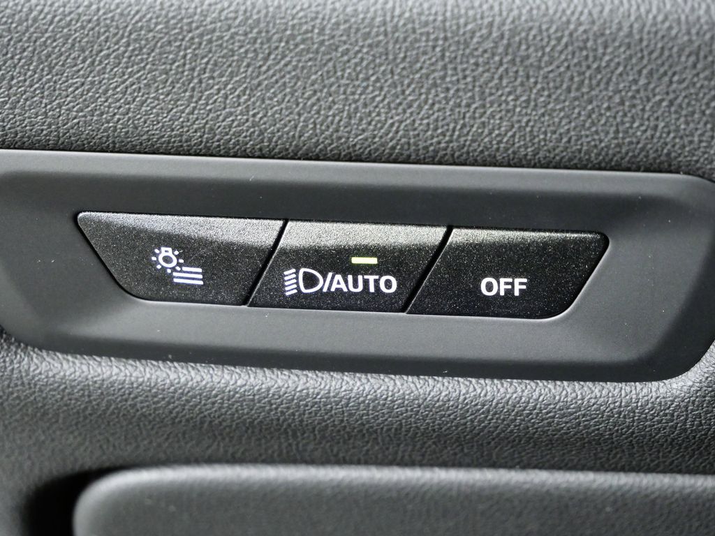 Thumbnail: 2026 BMW X5 - 40