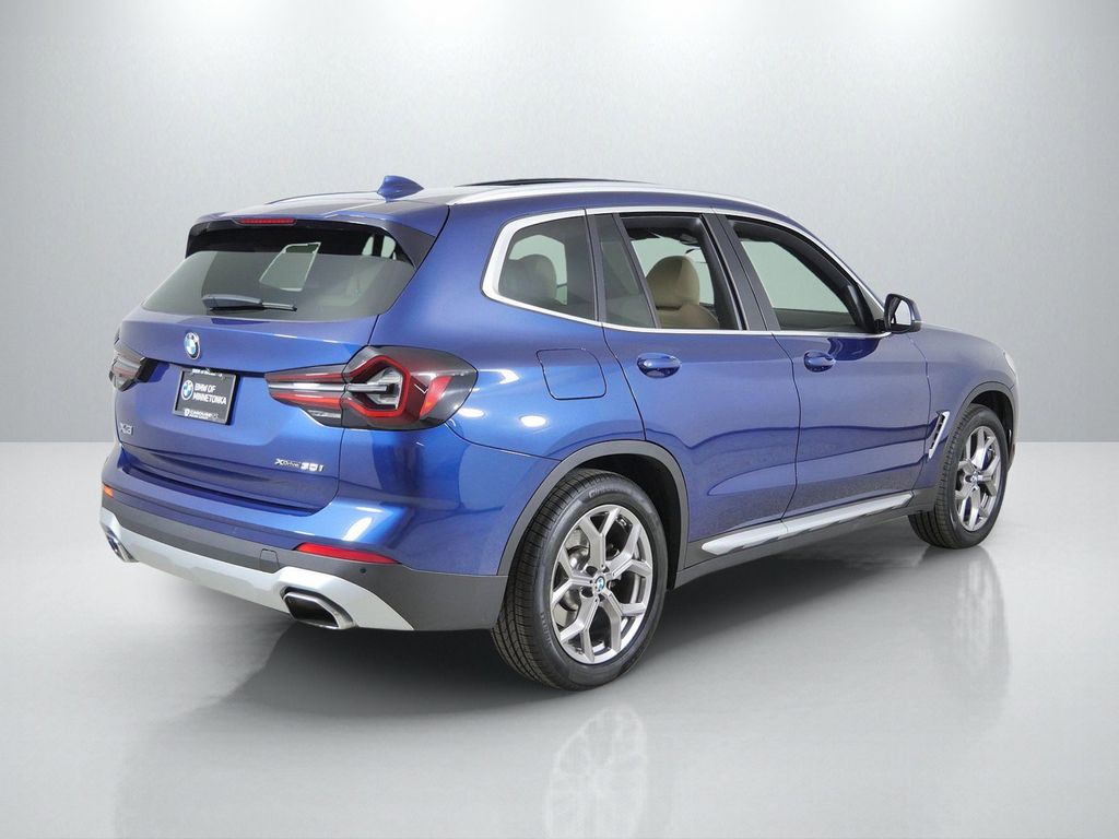 Thumbnail: 2022 BMW X3 - 10