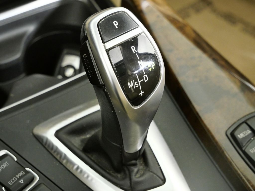 Thumbnail: 2015 BMW 3 Series - 46