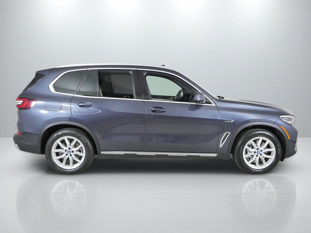 Thumbnail: 2022 BMW X5 - 9