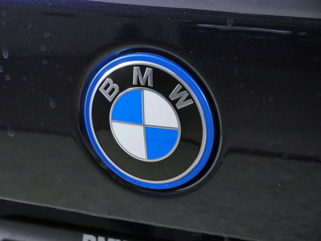 Thumbnail: 2026 BMW X5 - 11