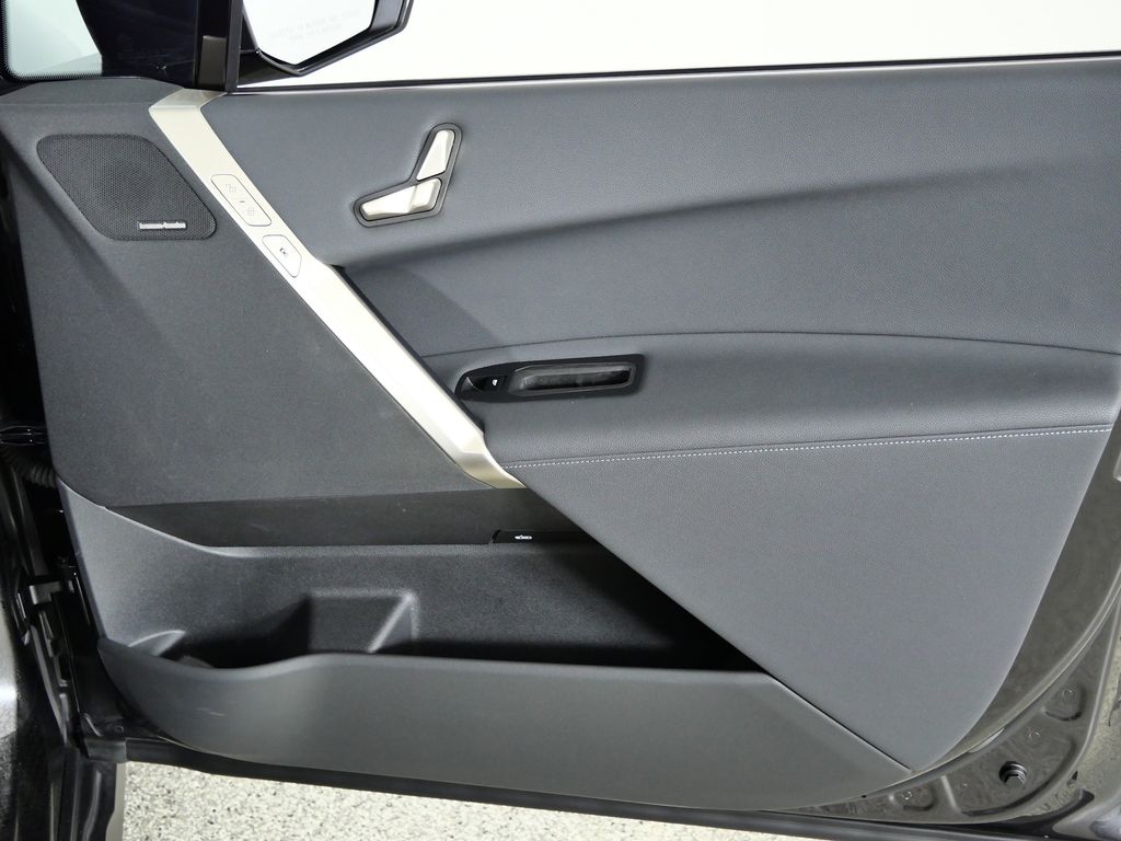 Thumbnail: 2022 BMW iX - 24