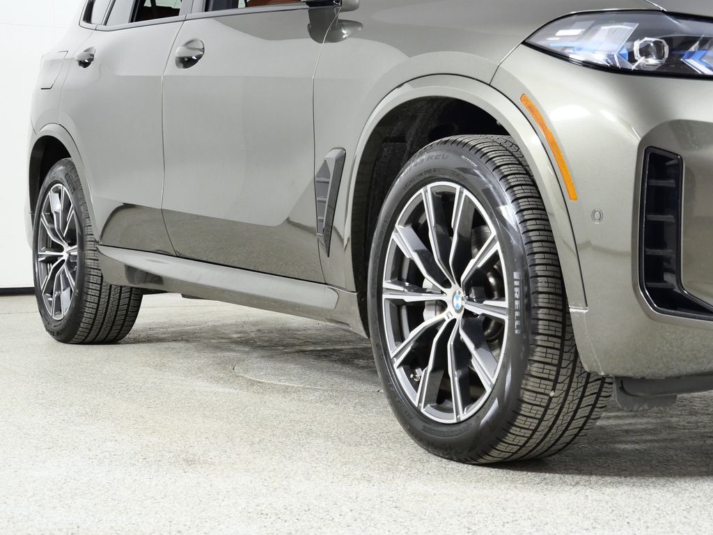 Thumbnail: 2025 BMW X5 - 8