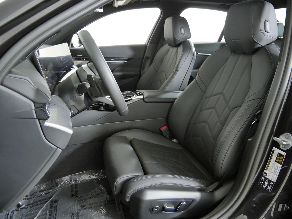 Thumbnail: 2026 BMW 5 Series - 38