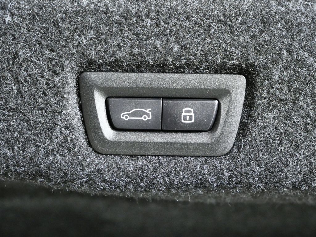 Thumbnail: 2026 BMW M5 - 29