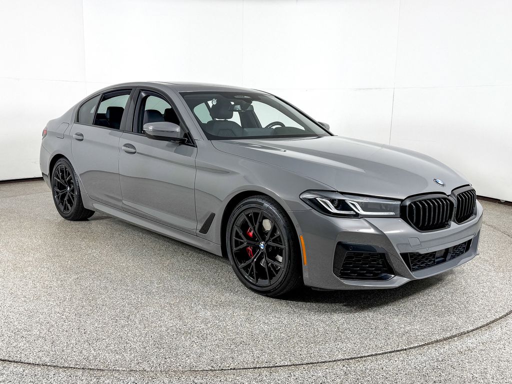 Thumbnail: 2022 BMW 5 Series - 4