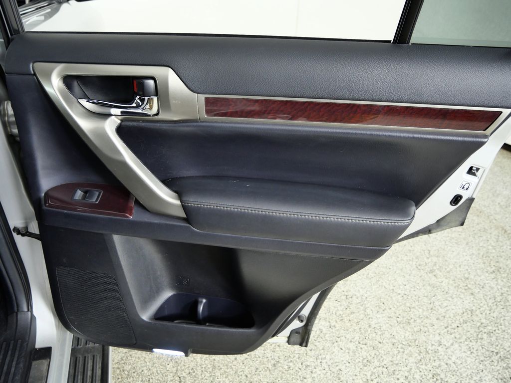 Thumbnail: 2014 Lexus GX - 23