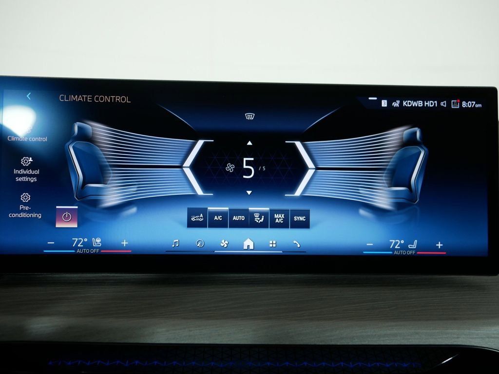 Thumbnail: 2025 BMW i4 - 41