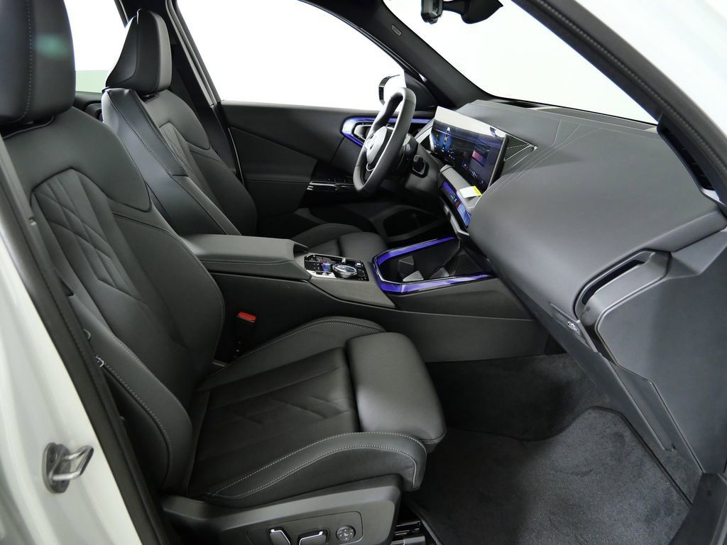 Thumbnail: 2026 BMW X3 - 23