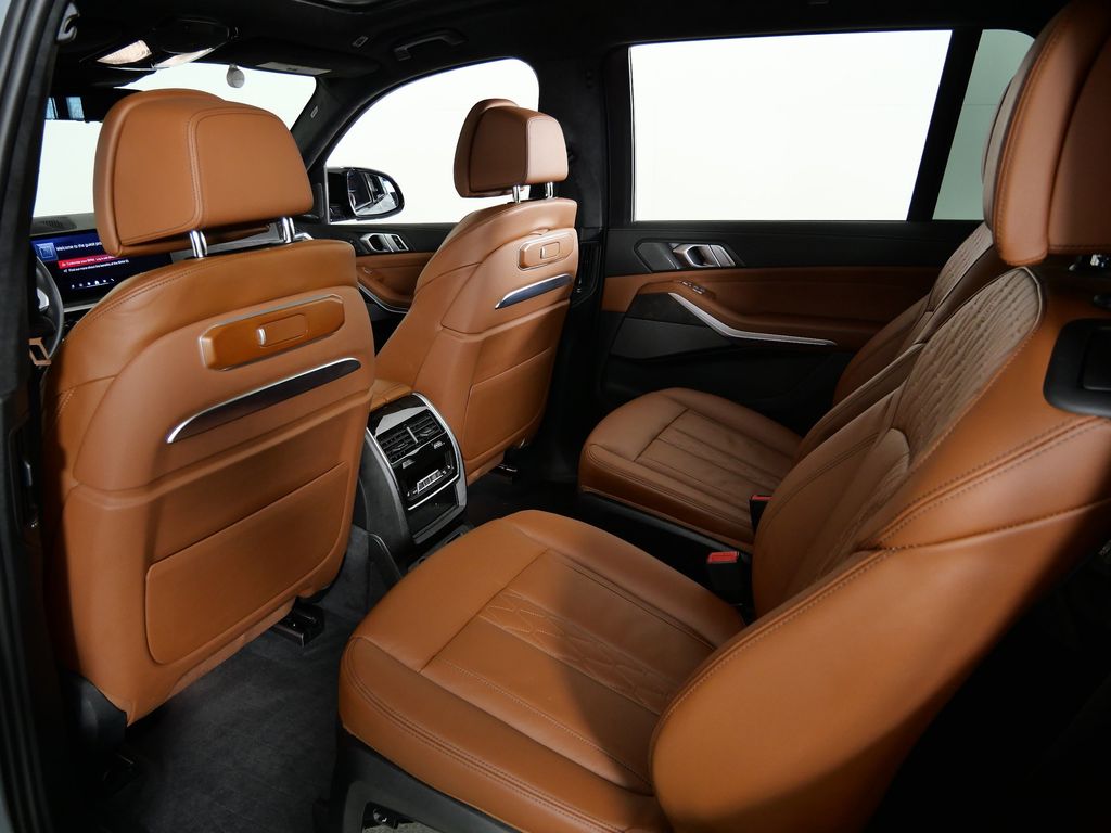 Thumbnail: 2025 BMW X7 - 33