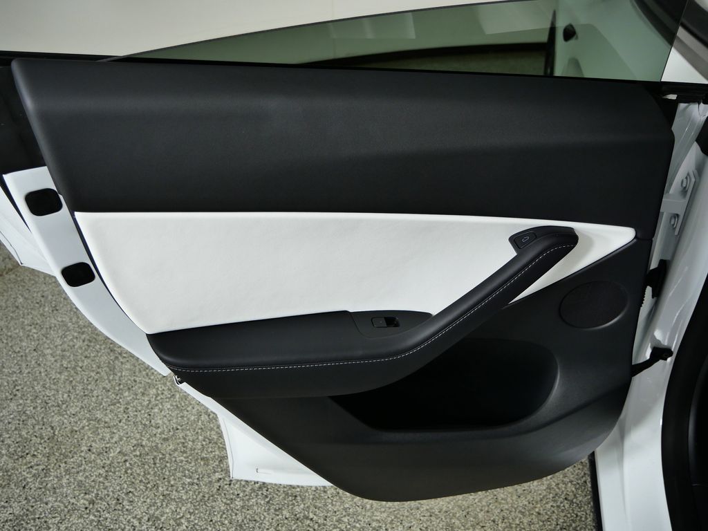 Thumbnail: 2022 Tesla Model Y - 29