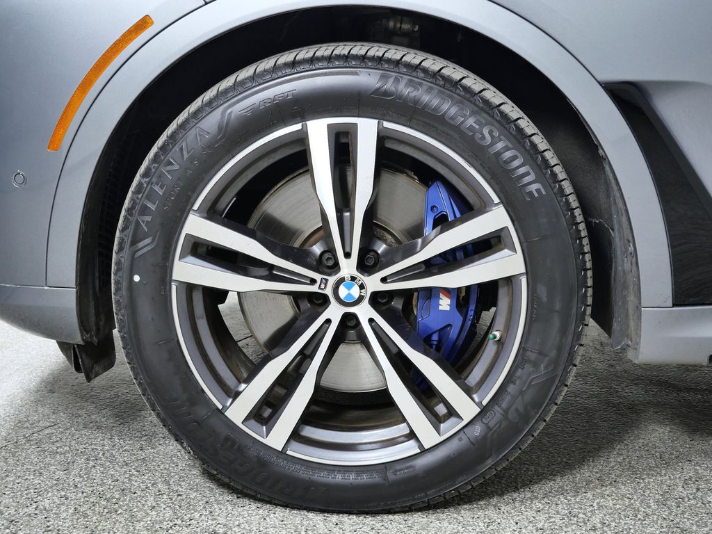 Thumbnail: 2024 BMW X7 - 21