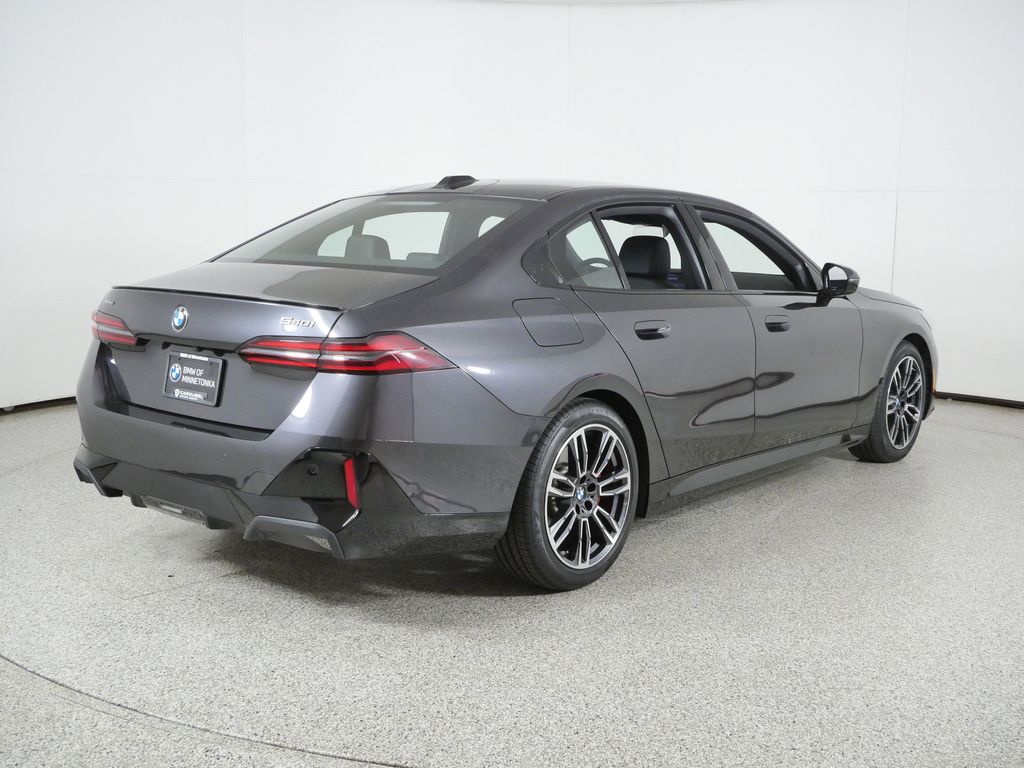 Thumbnail: 2026 BMW 5 Series - 10