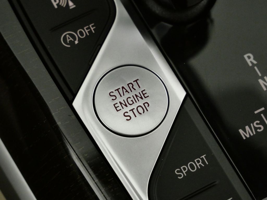 Thumbnail: 2019 BMW 3 Series - 45