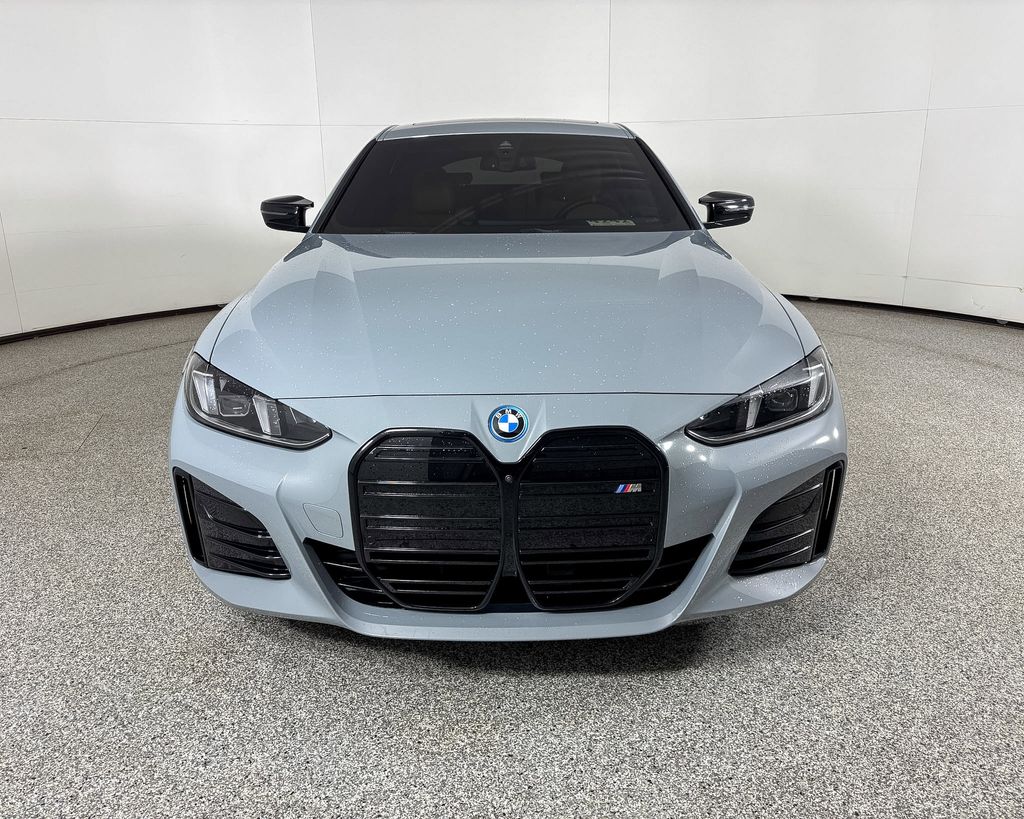 Thumbnail: 2025 BMW i4 - 3