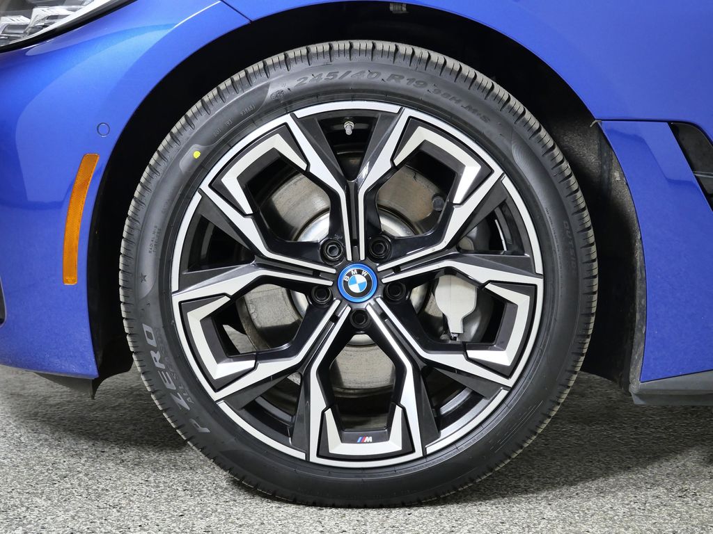 Thumbnail: 2024 BMW i4 - 21