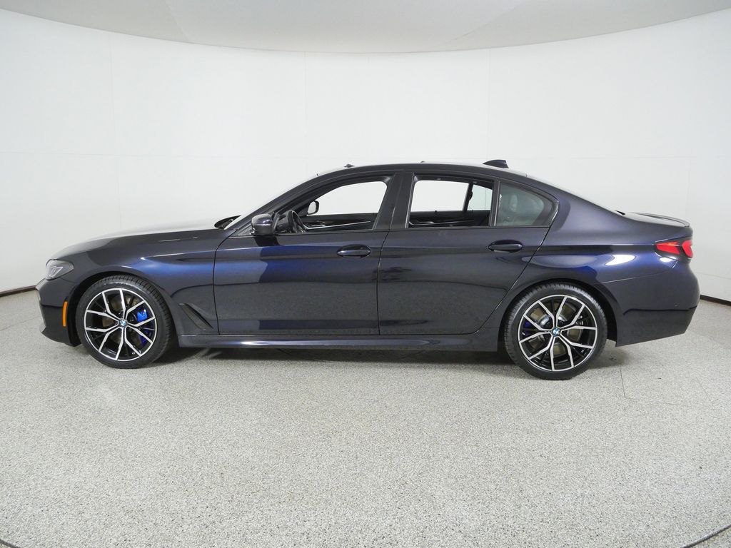 Thumbnail: 2023 BMW 5 Series - 18