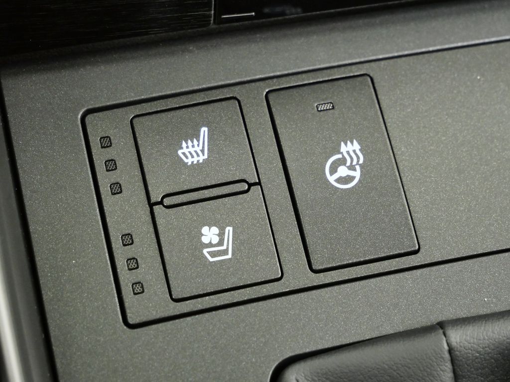 Thumbnail: 2025 Lexus IS - 48