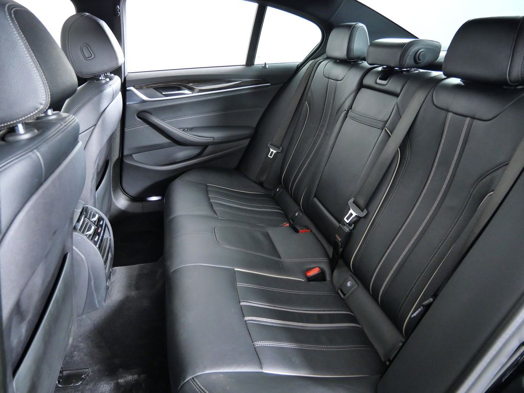 Thumbnail: 2019 BMW 5 Series - 32