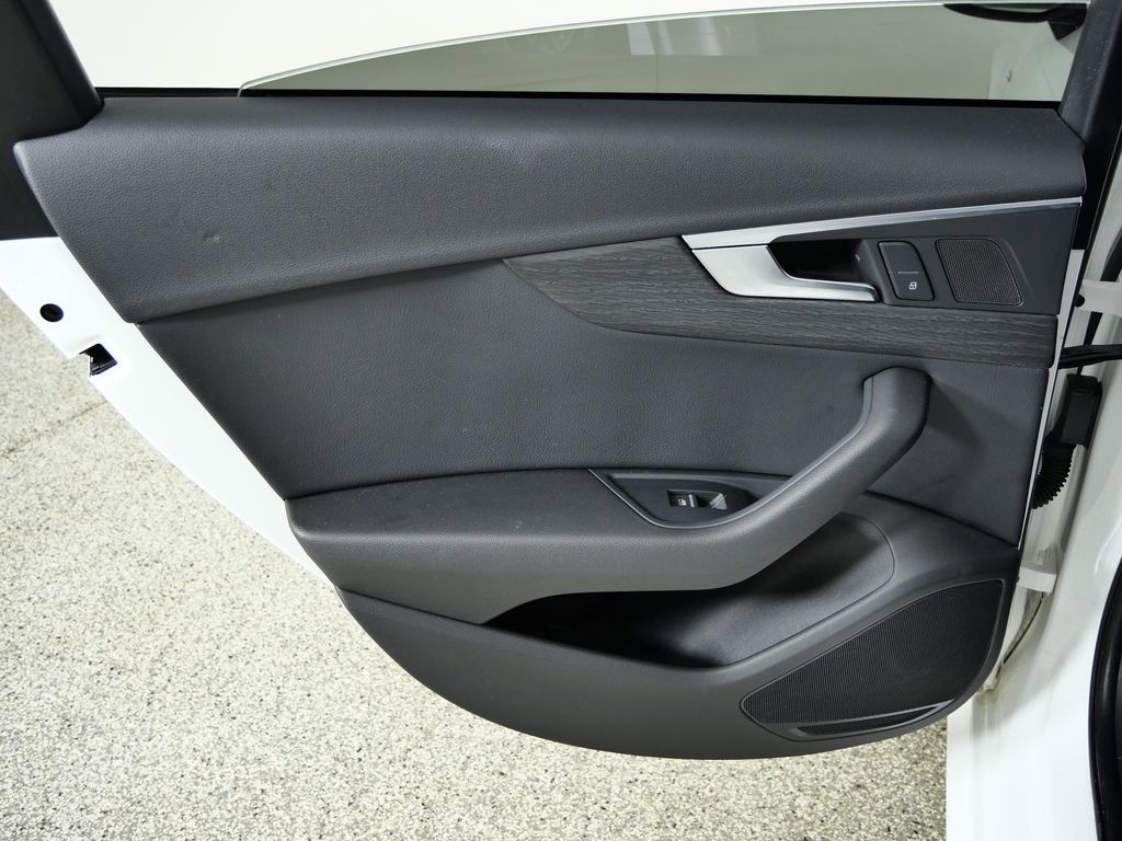 Thumbnail: 2018 Audi A4 - 29