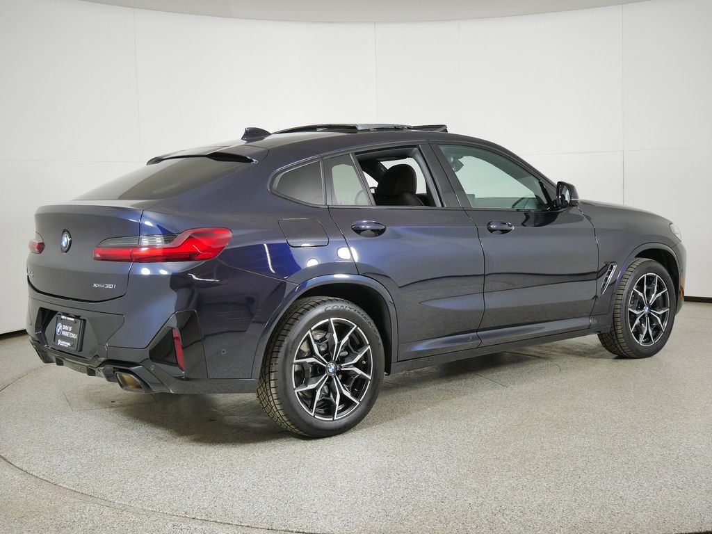 Thumbnail: 2023 BMW X4 - 11
