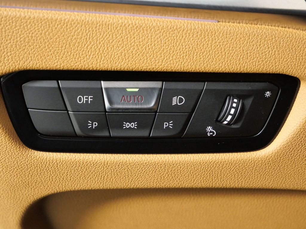 Thumbnail: 2023 BMW 3 Series - 42