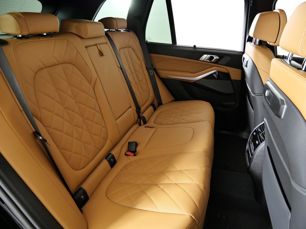 Thumbnail: 2026 BMW X5 - 27